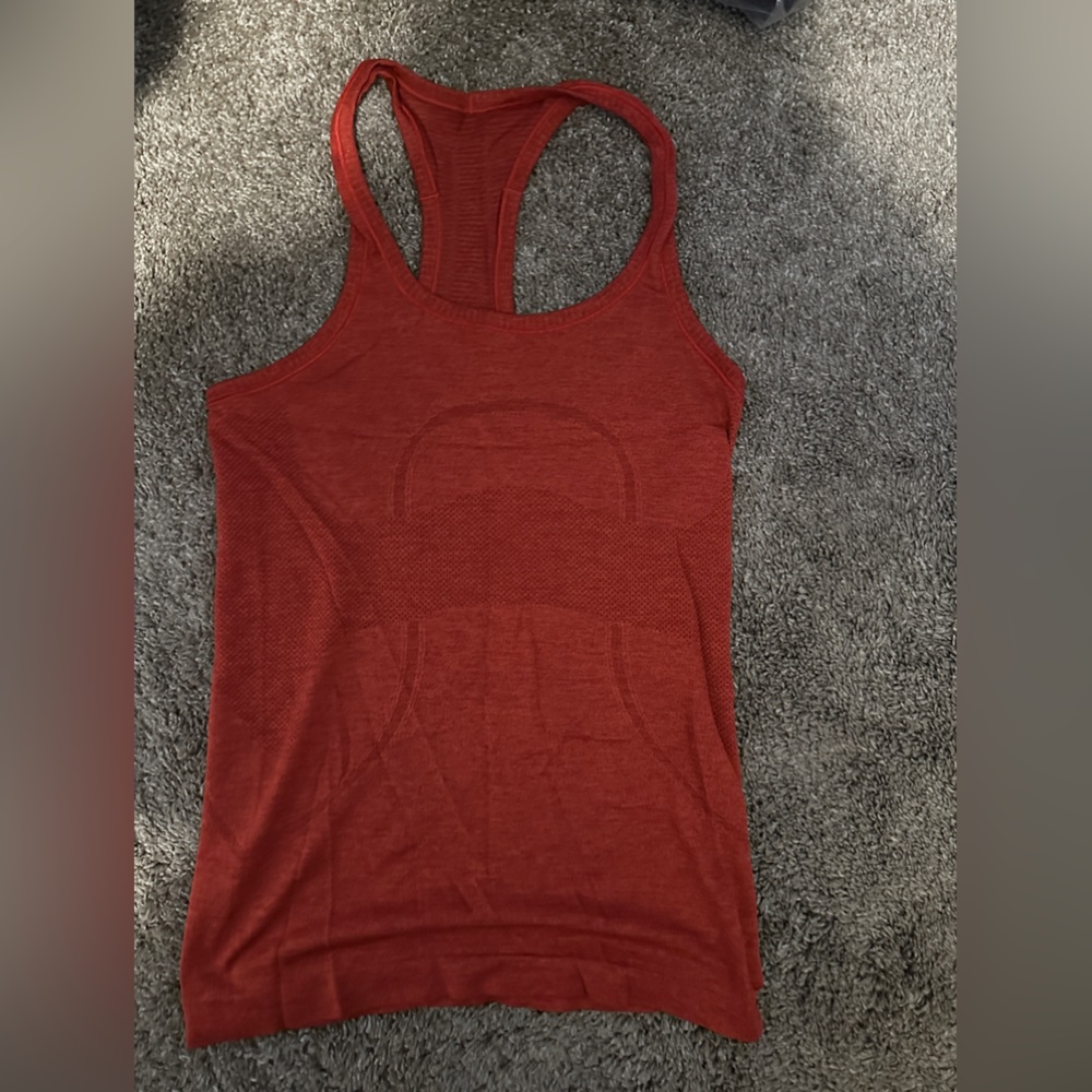 Lululemon tank top barely worn.
